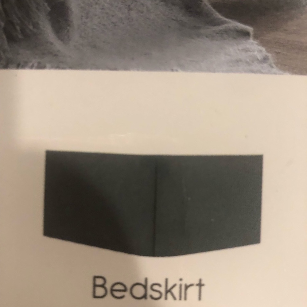 NWOT King Size Bedskirt Platform